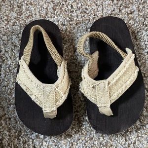 wonder nation flip flops size 7-8